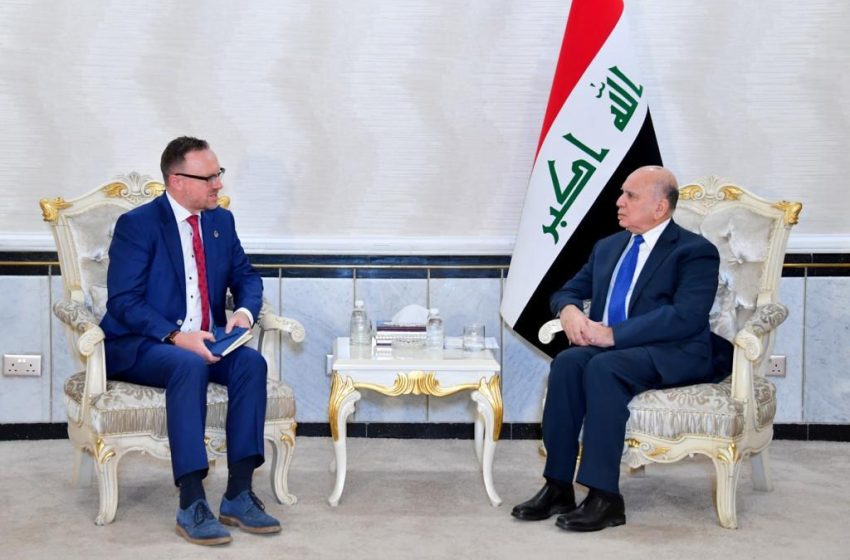 iraqi-fm-discusses-extending-unitad-mandate-in-iraq