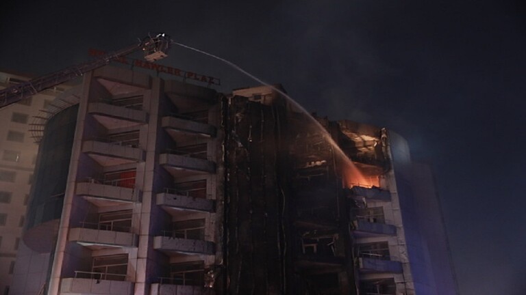 Huge fire breaks out in hotel in Erbil