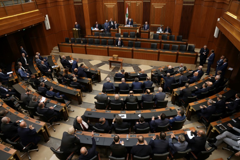  Lebanon lawmakers fail to name president for fourth time