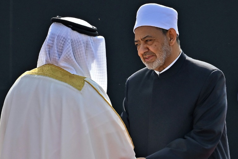  As pope visits, Muslim cleric urges intra-Muslim dialogue
