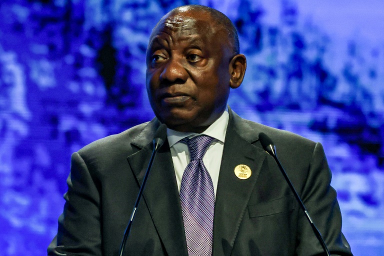  S.Africa’s Ramaphosa brushes aside calls to quit