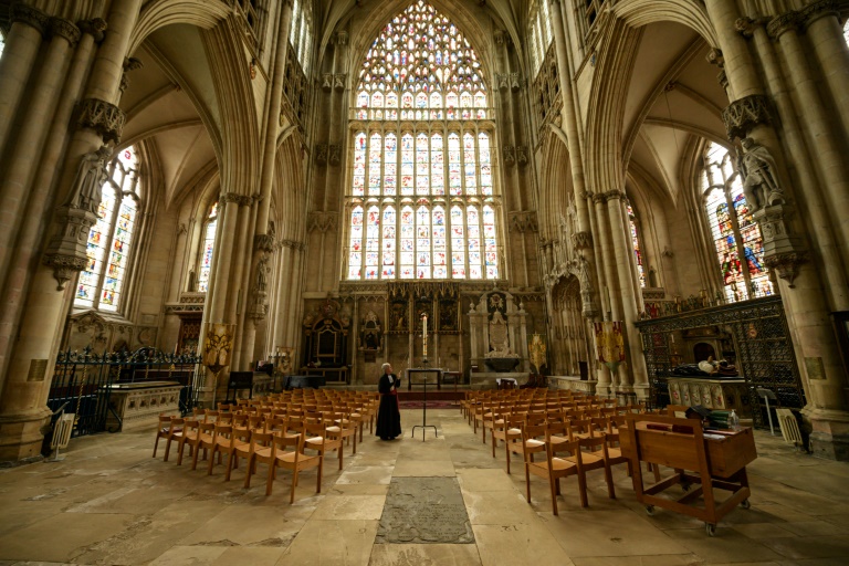  Christians now a minority in England and Wales