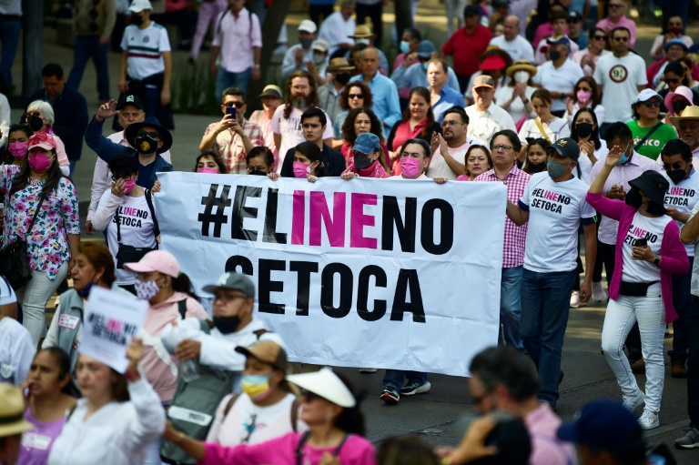  Mexico lawmakers block president’s electoral reform, advance ‘Plan B’