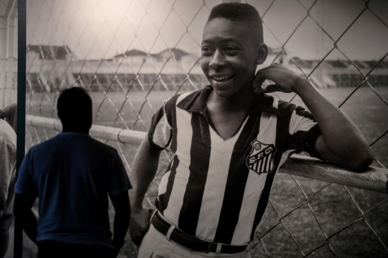  At Pele museum, fans proud of ailing football icon’s legacy
