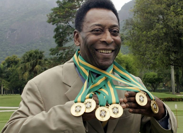  Brazilian football legend Pele has died