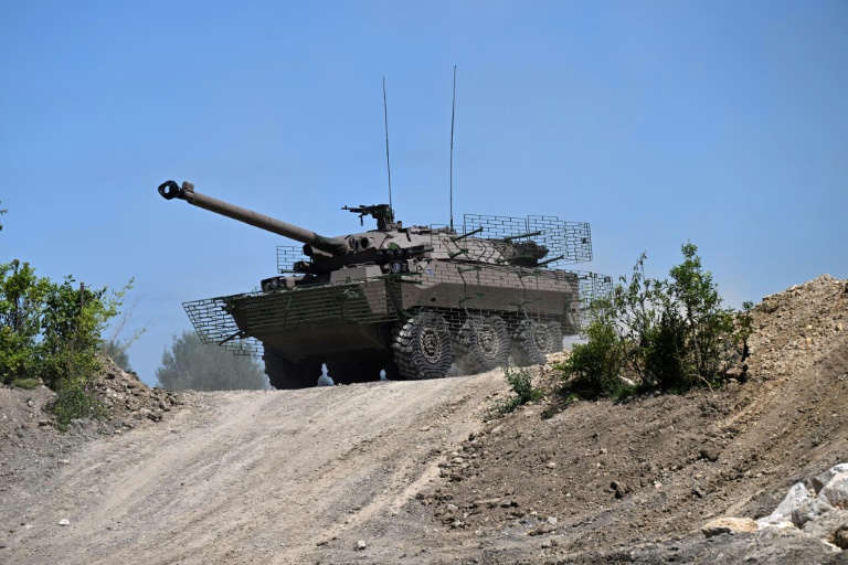  Western tanks seen key to Ukraine battlefield breakthrough