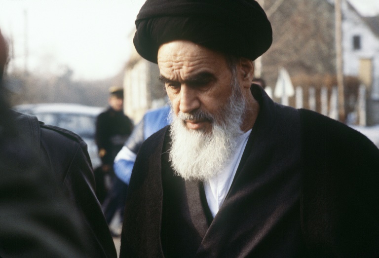  Controversial panel of Iran’s Khomeini damaged in France