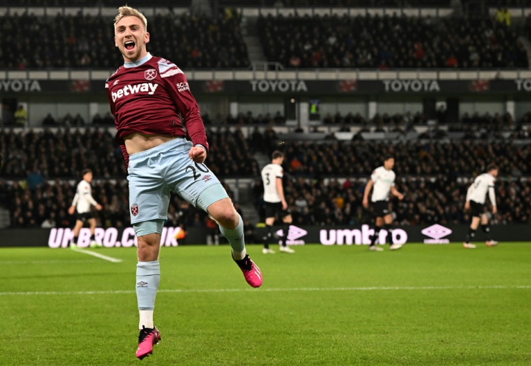  West Ham ease past Derby to earn Man Utd clash in FA Cup