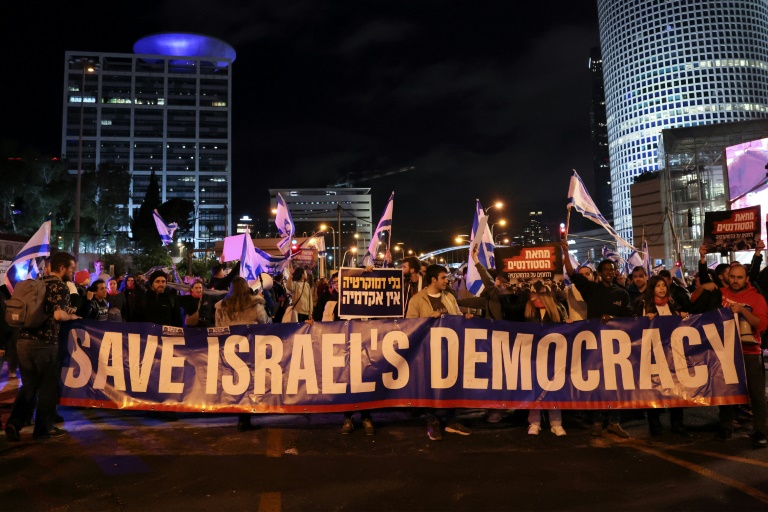  Thousands rally for fifth week against Israeli govt reform plan