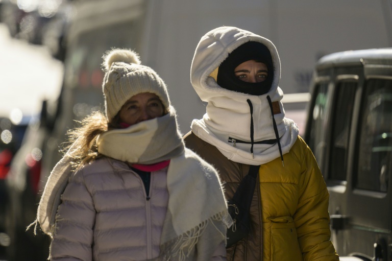  Arctic blast breaks US wind-chill record