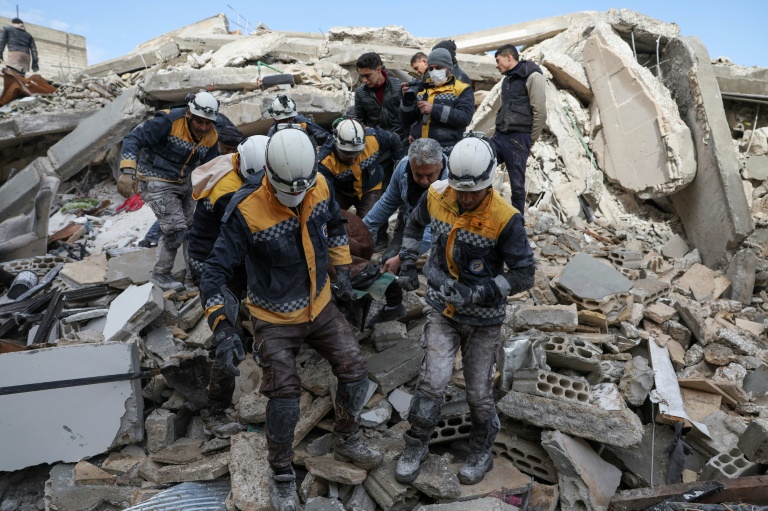  Syria’s White Helmets rescuers urge international quake help