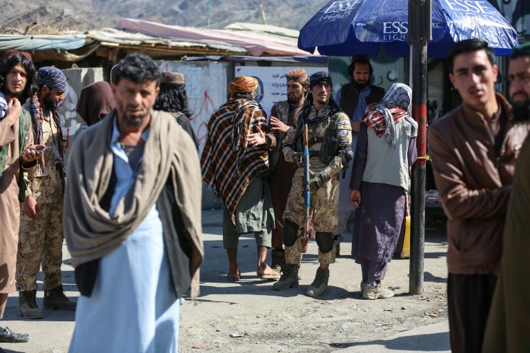  Pakistan officials in Kabul to meet Taliban after deadly attacks