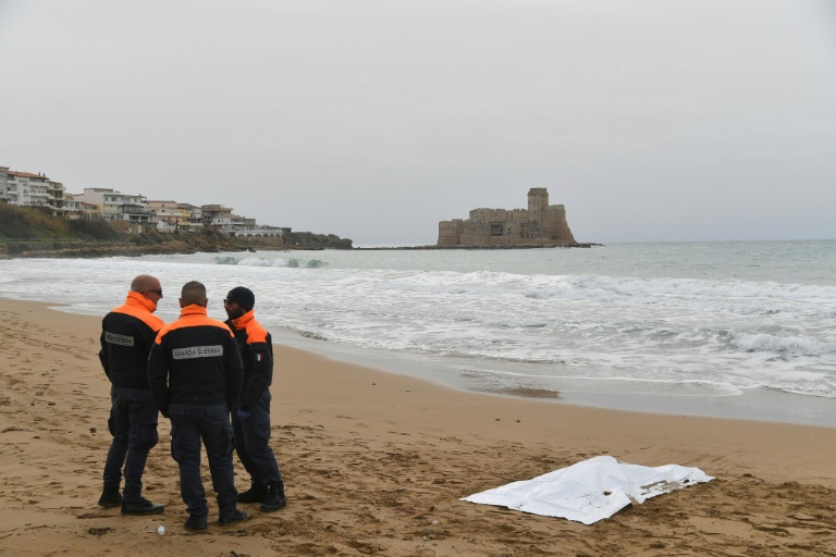  Victims wash ashore after deadly Italy shipwreck