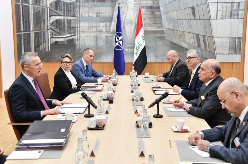 Iraqi FM discusses cooperation with NATO Secretary General