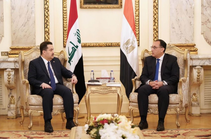  Iraqi PM reviews electrical interconnection project across Jordan in Cairo