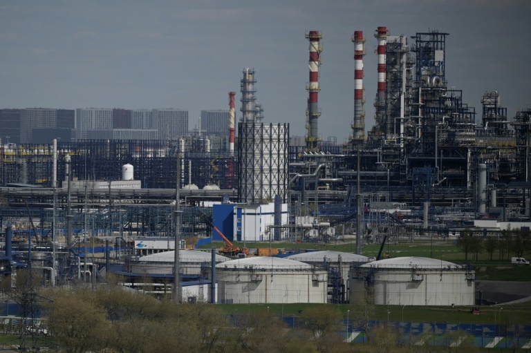  Russian oil exports hit near three-year high in March