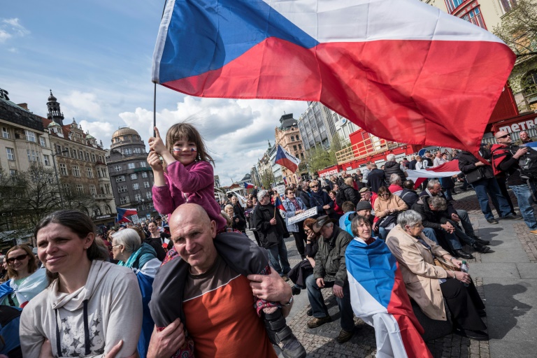  Thousands rally against Czech government in Prague