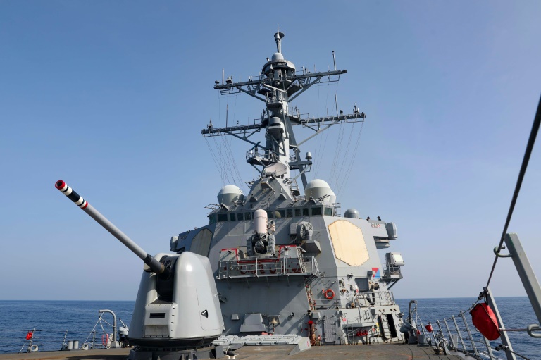  US says naval destroyer sailed through Taiwan Strait