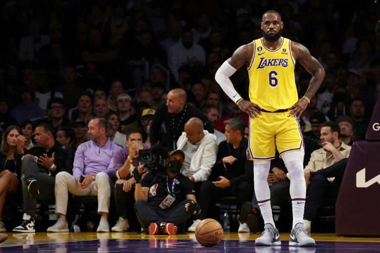  LeBron James mulling retirement after Lakers exit