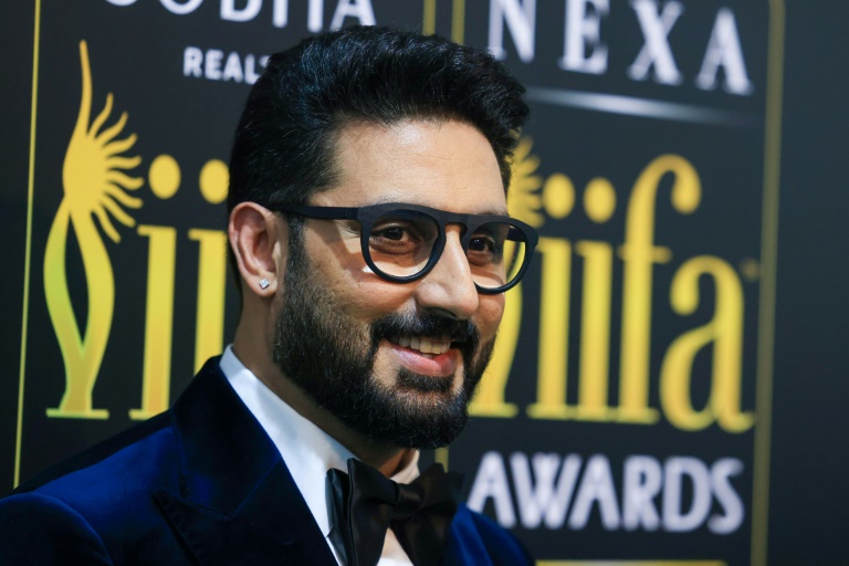  ‘Brahmastra’ grabs gongs at Bollywood awards in UAE