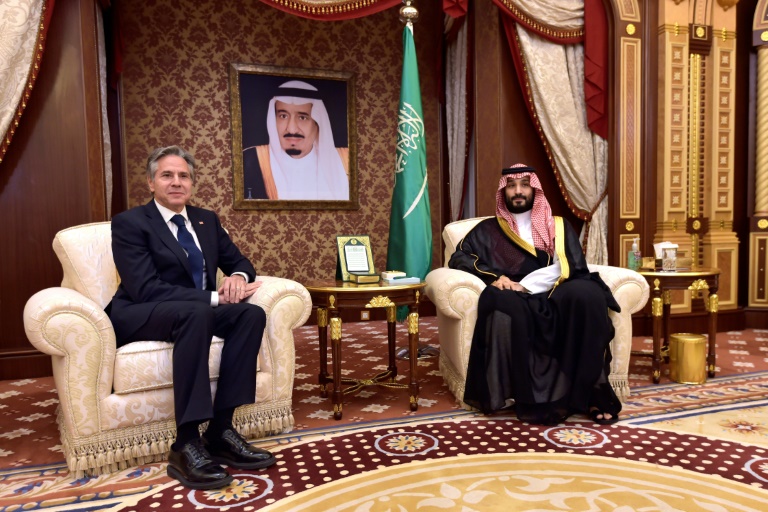  Blinken to meet Gulf officials in Saudi as alliances shift