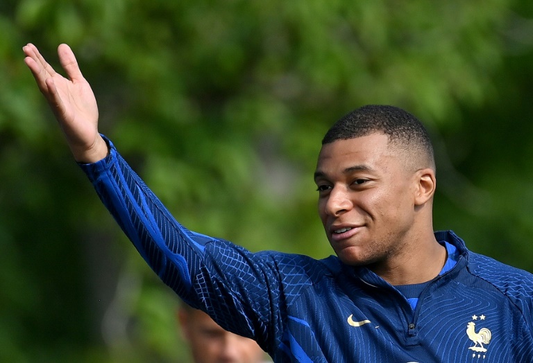 Mbappe future in major doubt after refusal to extend PSG contract