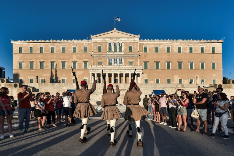  Mitsotakis back as Greek premier after election landslide