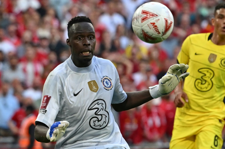  Chelsea keeper Mendy becomes latest Saudi signing