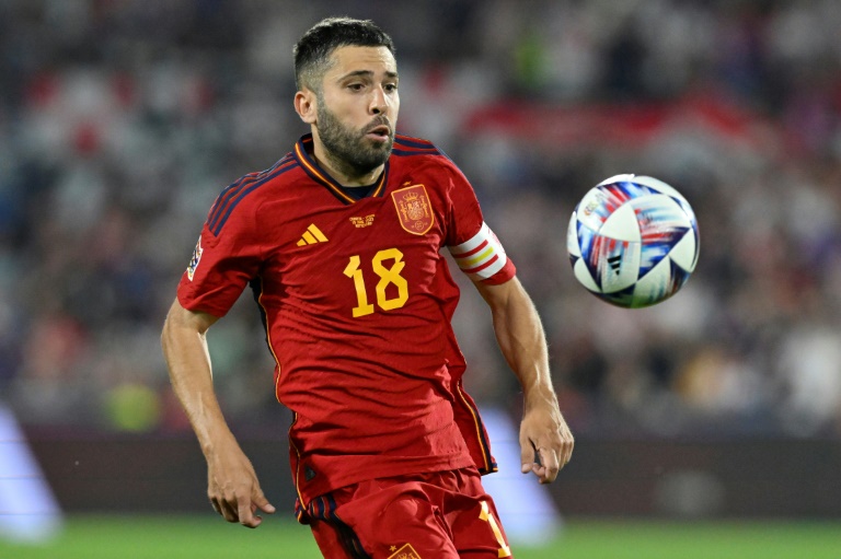  Alba to join ‘Barca reunion’ with Messi in Miami