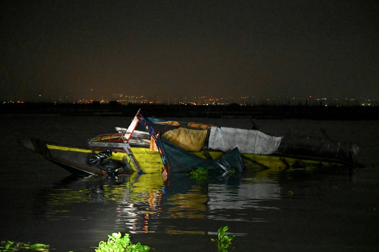  23 dead, six missing as boat capsizes in Philippine lake