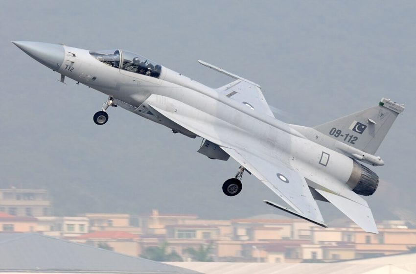  Iraq to purchase 12 JF-17 Thunder fighter aircraft from Pakistan