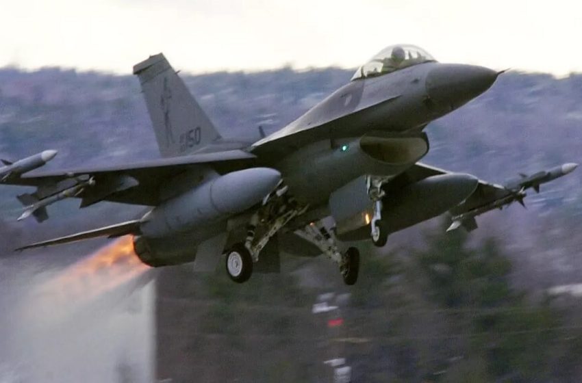  Iraqi fighter jets destroy ISIS hideout in northeastern Iraq