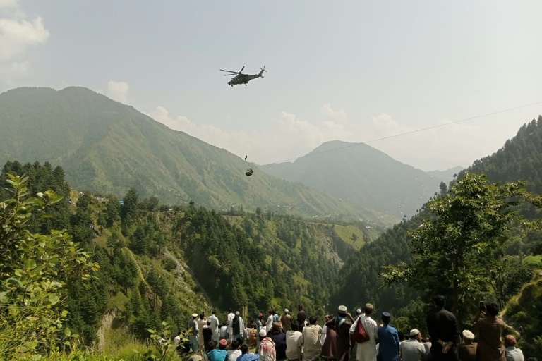  Helicopters, ziplining commandos rescue eight from Pakistan cable car
