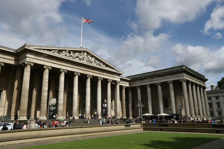  British Museum missing 2,000 artifacts after police called in