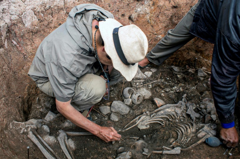  Ancient priest’s remains are a first-of-a-kind find for Peru team