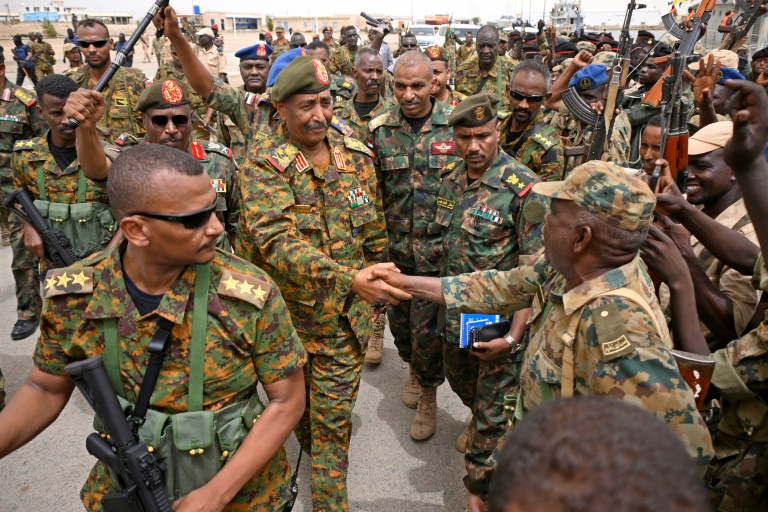  Sudan army chief makes defiant speech, demanding end of ‘rebellion’
