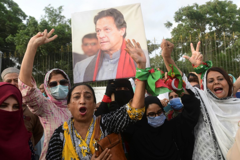 Pakistan court suspends ex-PM Khan’s graft sentence: lawyers