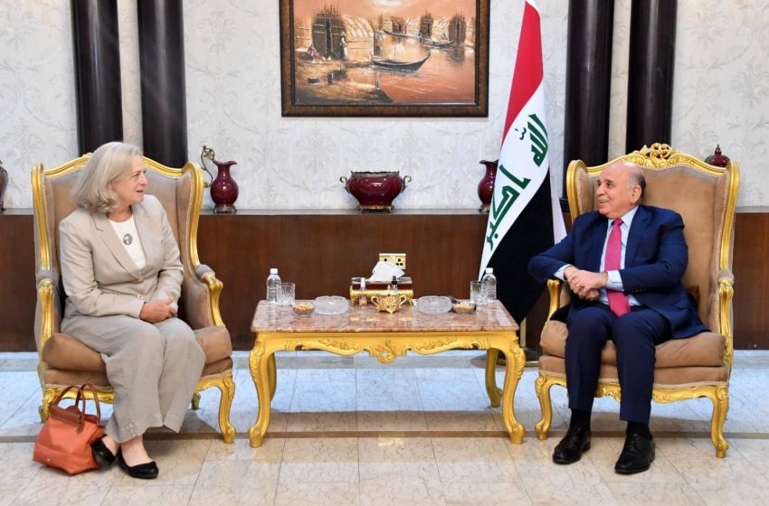  Iraqi FM, US Ambassador discuss bilateral ties