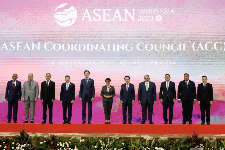  Myanmar crisis, South China Sea to headline ASEAN summit