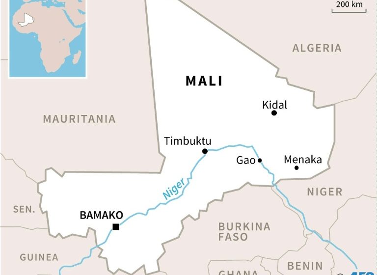  Mali river boat, base attacks kill 64