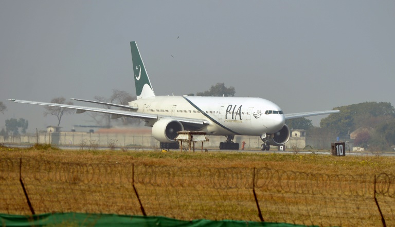  Pakistan flag carrier PIA struggling to pay bills