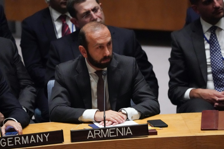  Armenia, Azerbaijan clash at UN over Karabakh violence