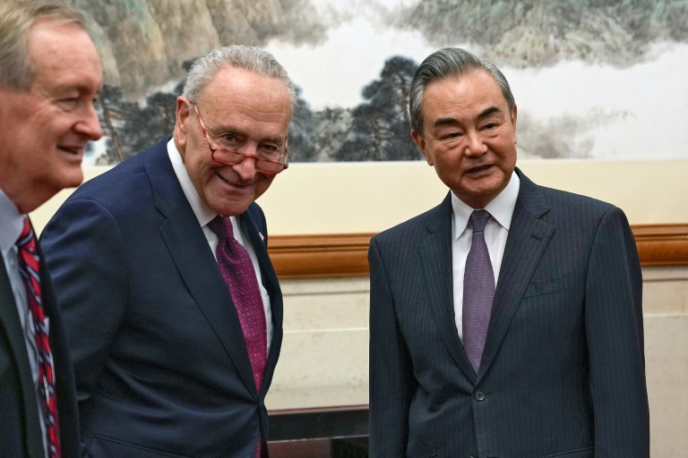  Top US senator Schumer meets Chinese foreign minister