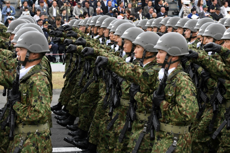  Japan’s army struggles to recruit