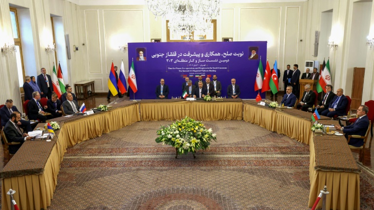  Armenia, Azerbaijan join Iran-hosted talks aimed at reconciliation