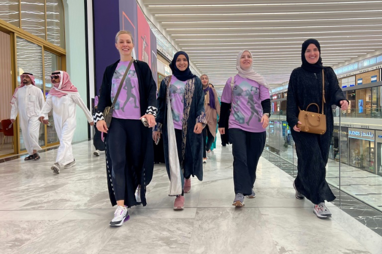  Saudis take to walking, jogging in malls
