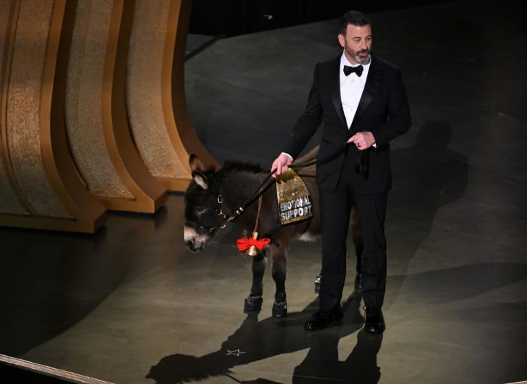  Jimmy Kimmel to host Oscars for fourth time