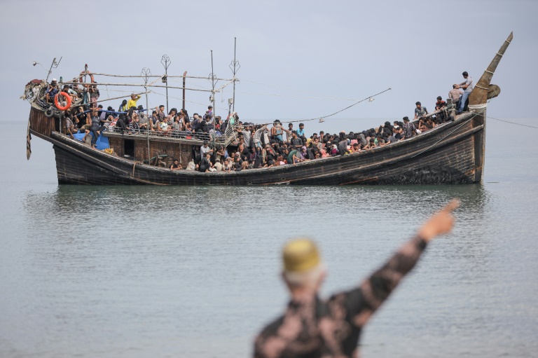  About 250 Rohingya refugees in Indonesia sent back to sea