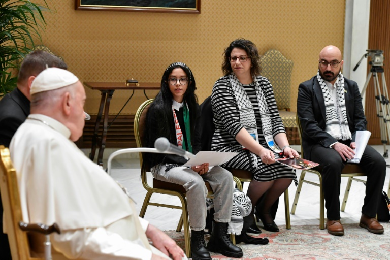  Pope warns of ‘mountain of dead’ in Mideast after meeting Israelis, Palestinians