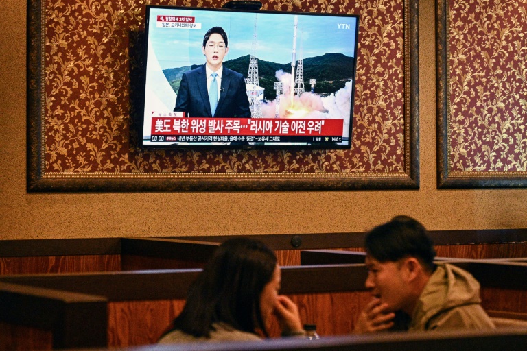  N.Korea suspends military accord with South after satellite launch
